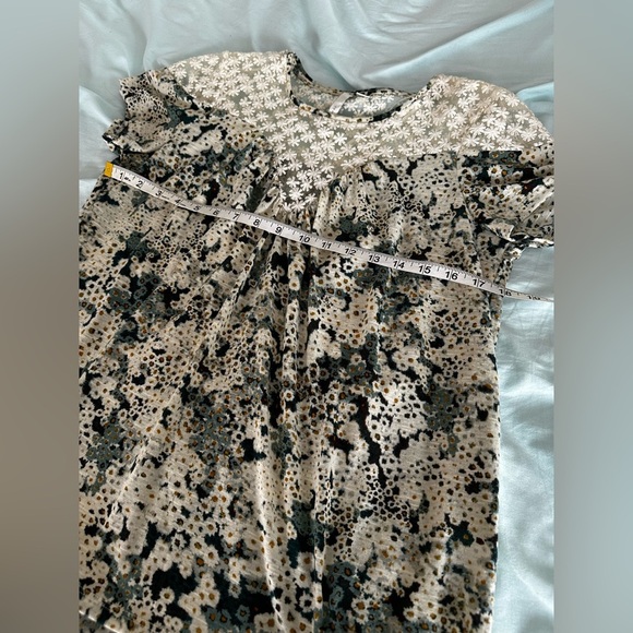 LC Lauren Conrad Top with Daisy White Lace Yoke. Mini Floral Print. Soft, Flowy. - Picture 4 of 16